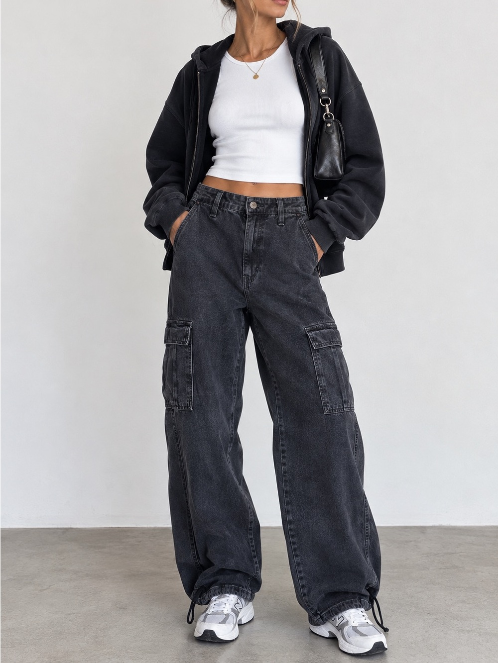 Levi’s 94 Baggy Black Wide Leg Drawstring Hem Cargo Jeans size 27